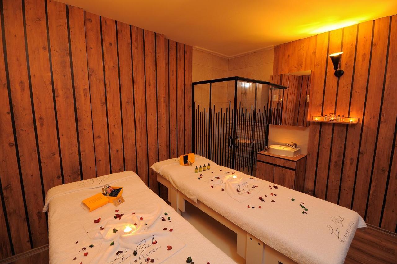 Le Ciel Hotels & Wellness Club Çeşme Exteriör bild
