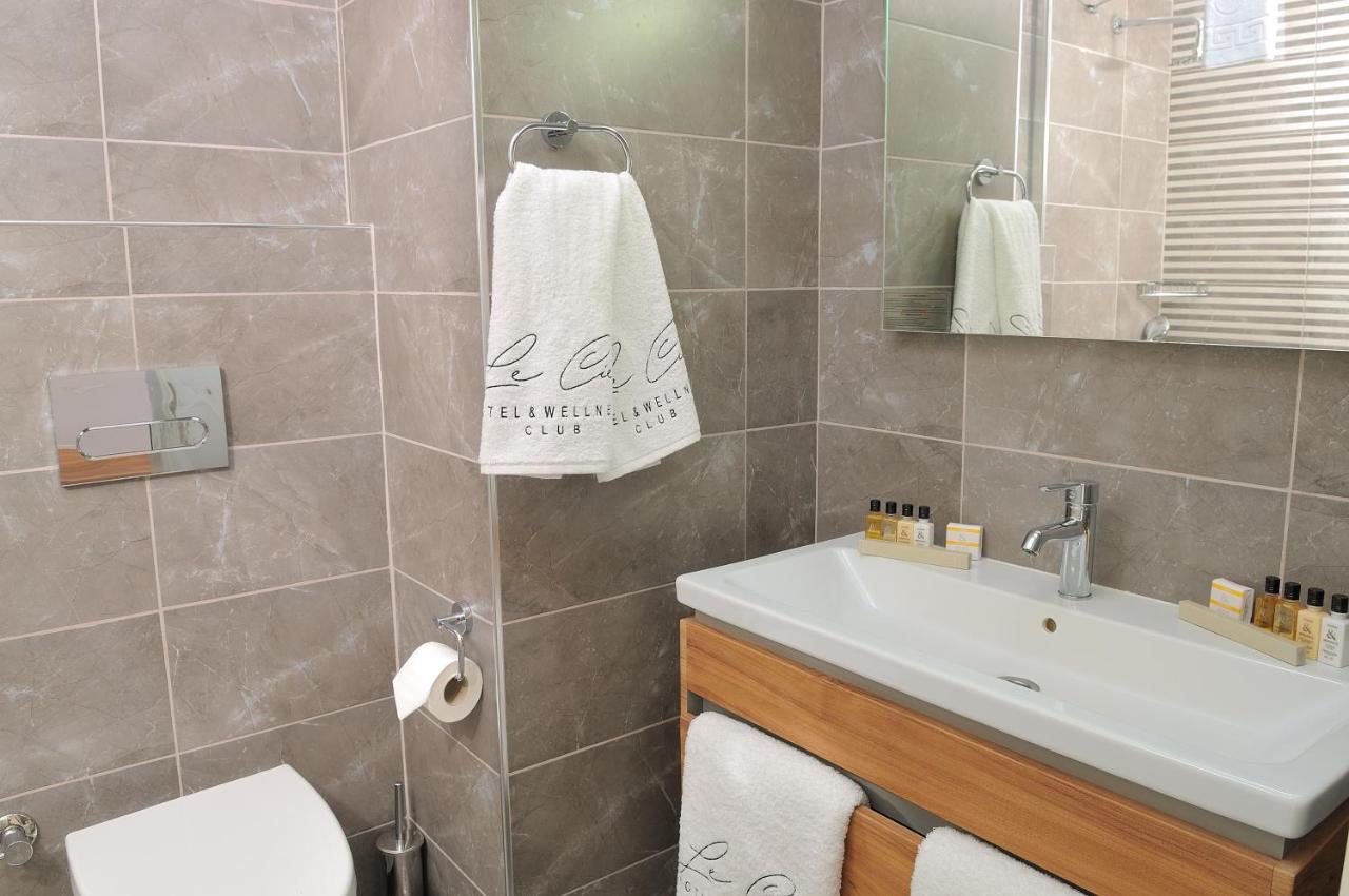 Le Ciel Hotels & Wellness Club Çeşme Exteriör bild